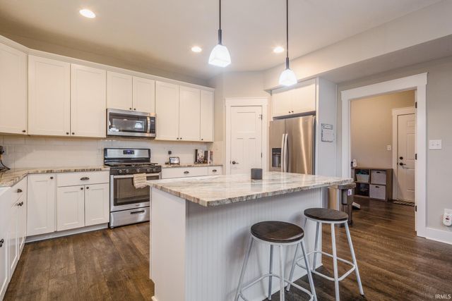 637 E Benjamin Street, Ellettsville, IN 47429