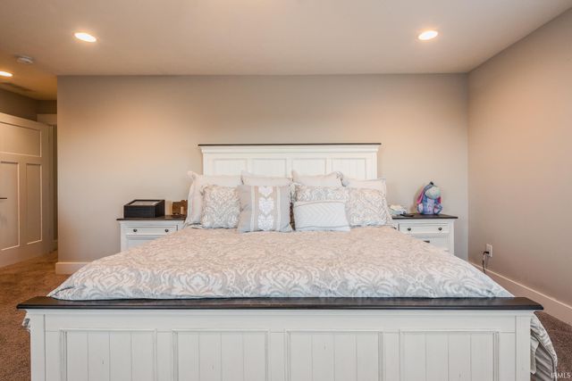 637 E Benjamin Street, Ellettsville, IN 47429