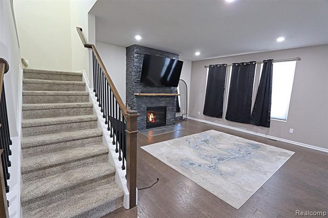 795 Ford Mill Drive, Saline, MI 48176