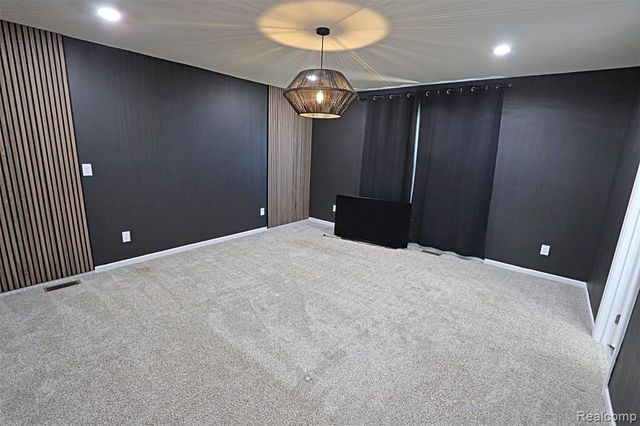 795 Ford Mill Drive, Saline, MI 48176