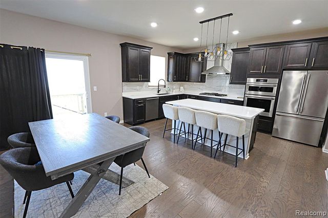 795 Ford Mill Drive, Saline, MI 48176