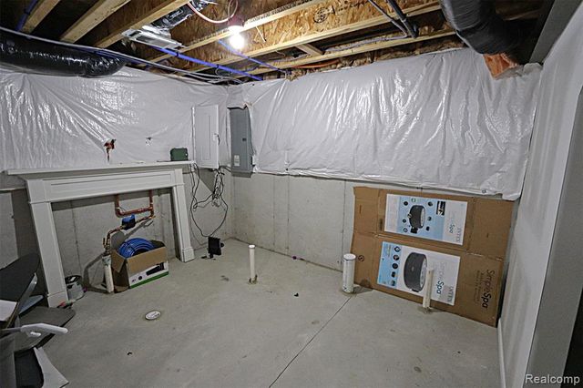 795 Ford Mill Drive, Saline, MI 48176