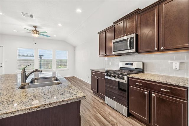 1253 Breebry Dr, Corpus Christi, TX 78415