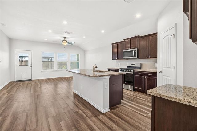 1253 Breebry Dr, Corpus Christi, TX 78415