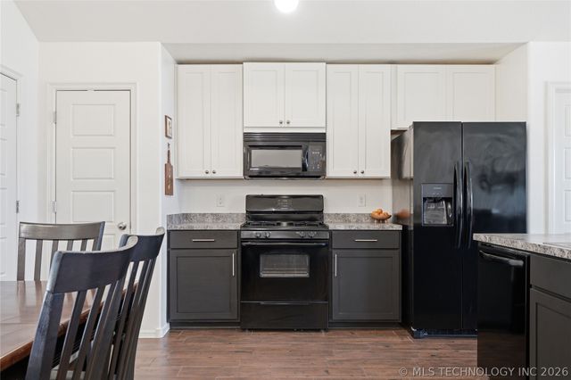 14703 E 114th Street N, Owasso, OK 74055