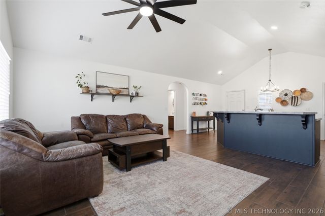 14703 E 114th Street N, Owasso, OK 74055