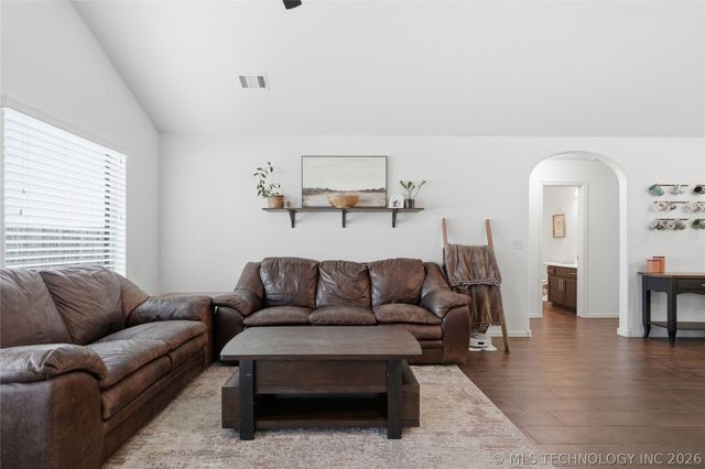 14703 E 114th Street N, Owasso, OK 74055