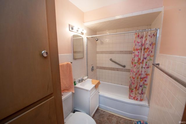 2216 Roselawn Avenue, Lafayette, IN 47904