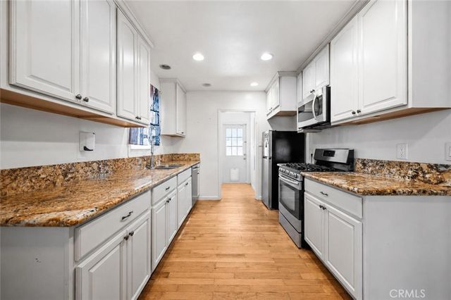 20957 Community Street, Canoga Park, CA 91304