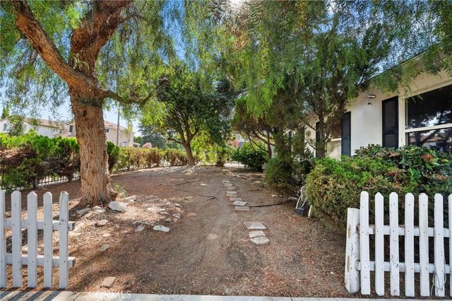 20957 Community Street, Canoga Park, CA 91304