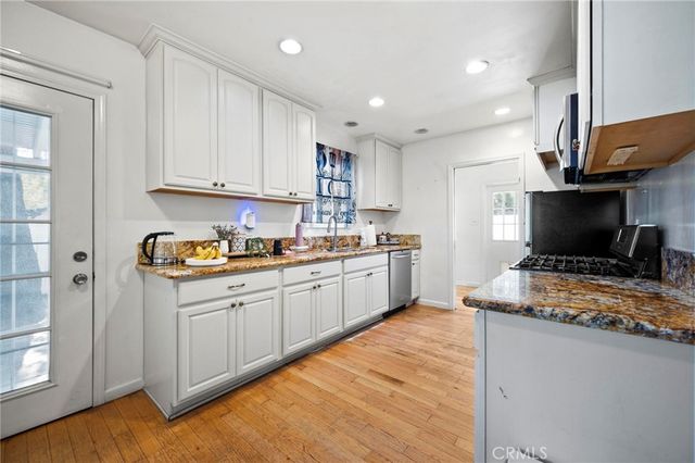 20957 Community Street, Canoga Park, CA 91304