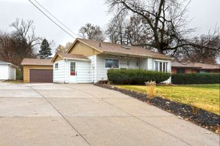 3846 Lower Beaver Road, Des Moines, IA 50310