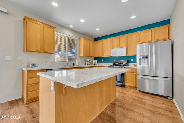 40028 Aliso Court, Palmdale, CA 93551