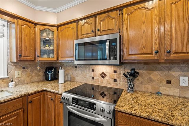 1429 Oak Ridge Road, Kernersville, NC 27284
