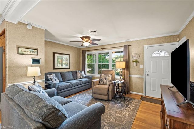1429 Oak Ridge Road, Kernersville, NC 27284