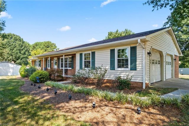 1429 Oak Ridge Road, Kernersville, NC 27284