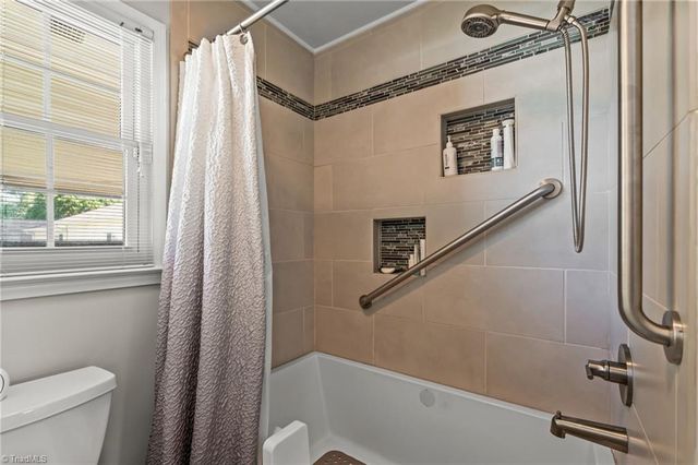 1429 Oak Ridge Road, Kernersville, NC 27284
