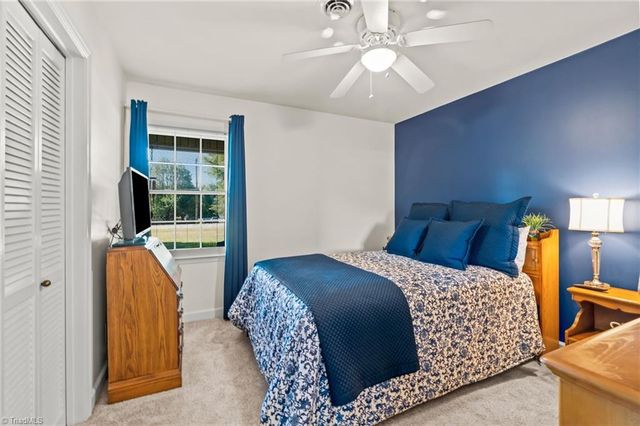 1429 Oak Ridge Road, Kernersville, NC 27284