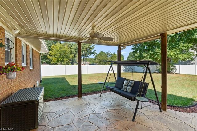 1429 Oak Ridge Road, Kernersville, NC 27284