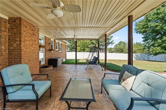1429 Oak Ridge Road, Kernersville, NC 27284