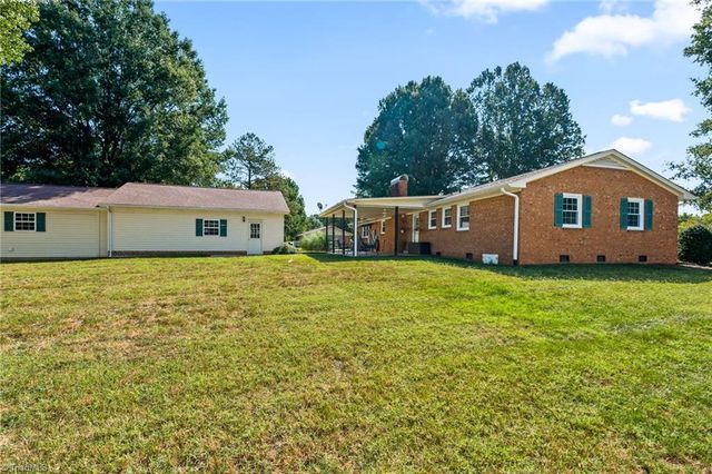 1429 Oak Ridge Road, Kernersville, NC 27284