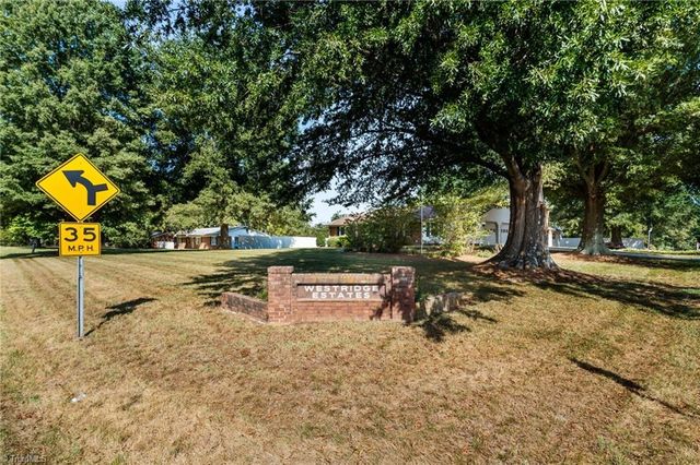 1429 Oak Ridge Road, Kernersville, NC 27284