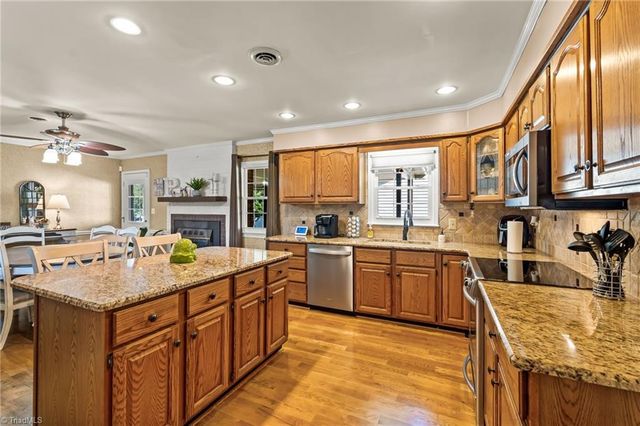 1429 Oak Ridge Road, Kernersville, NC 27284