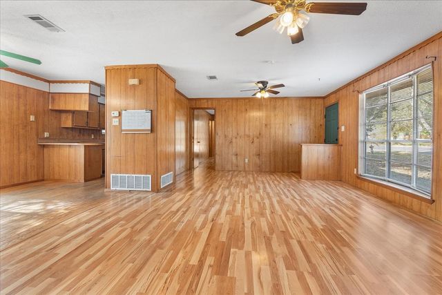 519 Tolson Avenue, Van Alstyne, TX 75495