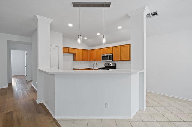1618 Abbey LN, Cedar Park, TX 78613