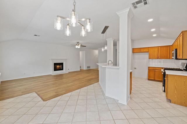 1618 Abbey LN, Cedar Park, TX 78613