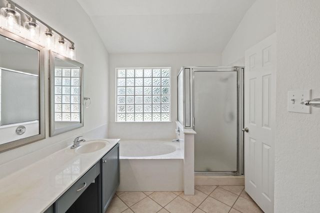 1618 Abbey LN, Cedar Park, TX 78613