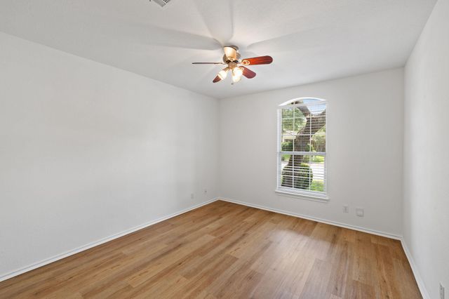 1618 Abbey LN, Cedar Park, TX 78613