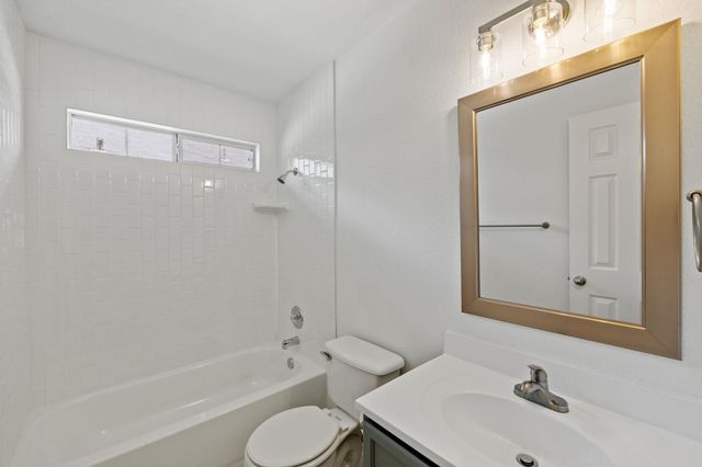 1618 Abbey LN, Cedar Park, TX 78613