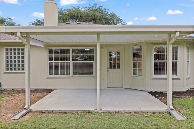 1618 Abbey LN, Cedar Park, TX 78613