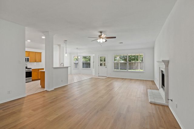 1618 Abbey LN, Cedar Park, TX 78613
