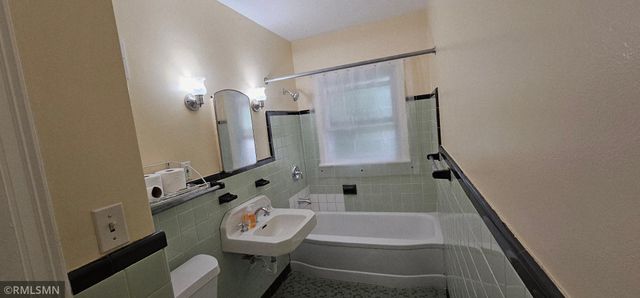 2016 - 2018 25th Avenue N, Minneapolis, MN 55411