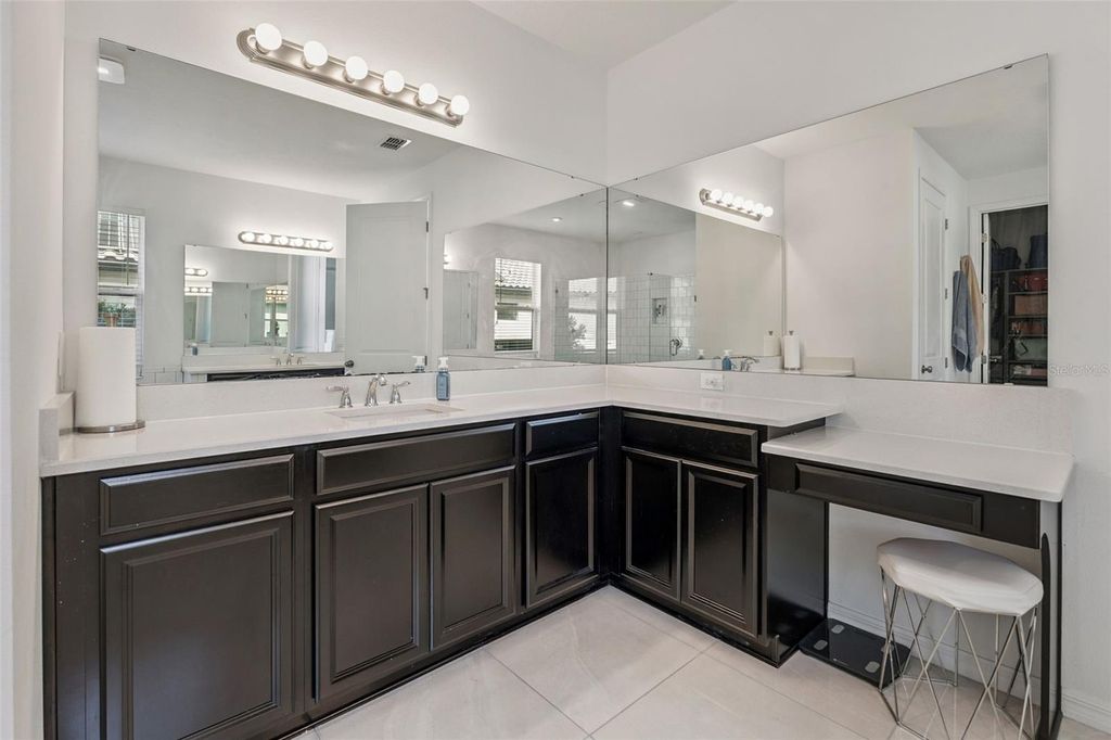 Image 16 of property listing at 3826 SHORESIDE DRIVE, Kissimmee, FL 34746