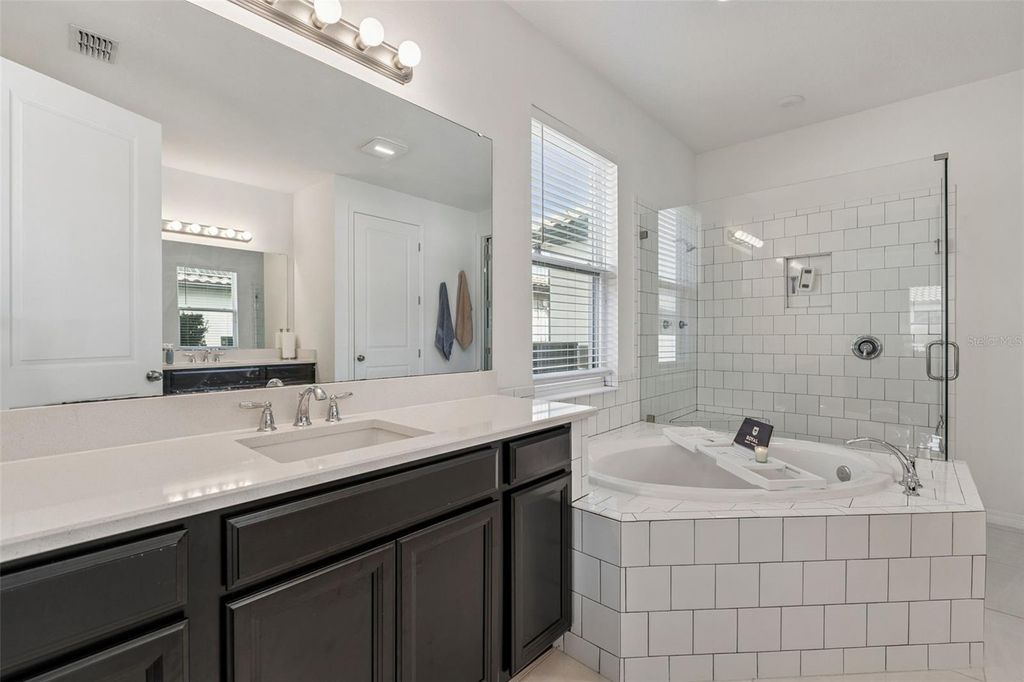 Image 17 of property listing at 3826 SHORESIDE DRIVE, Kissimmee, FL 34746