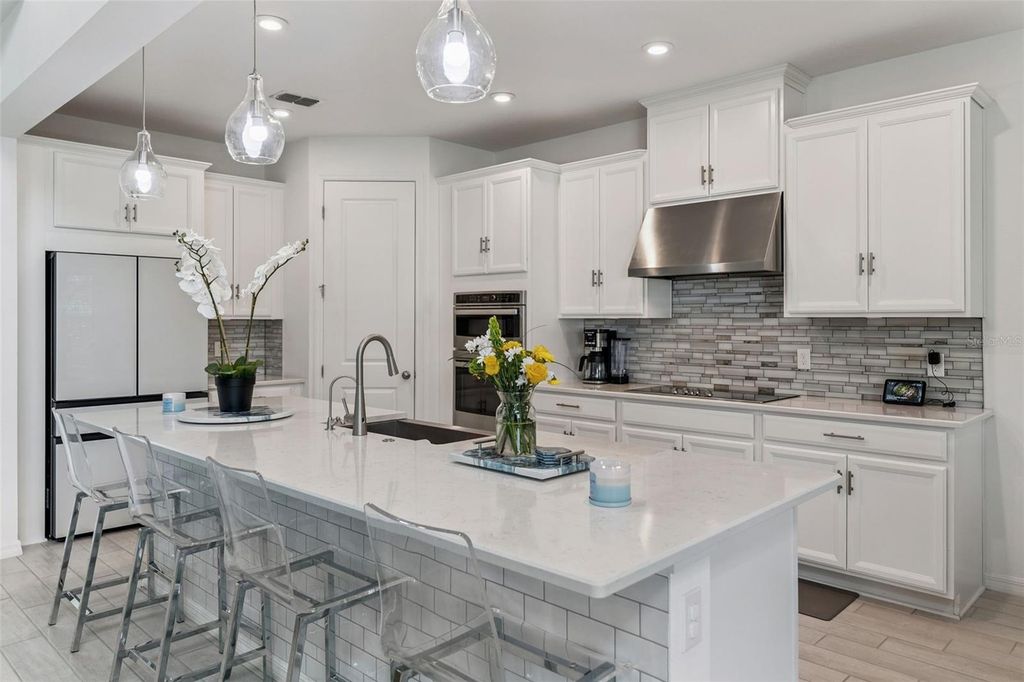 Image 9 of property listing at 3826 SHORESIDE DRIVE, Kissimmee, FL 34746