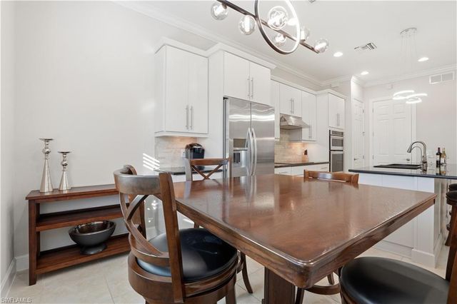 9328 Fieldstone LN, Naples, FL 34120