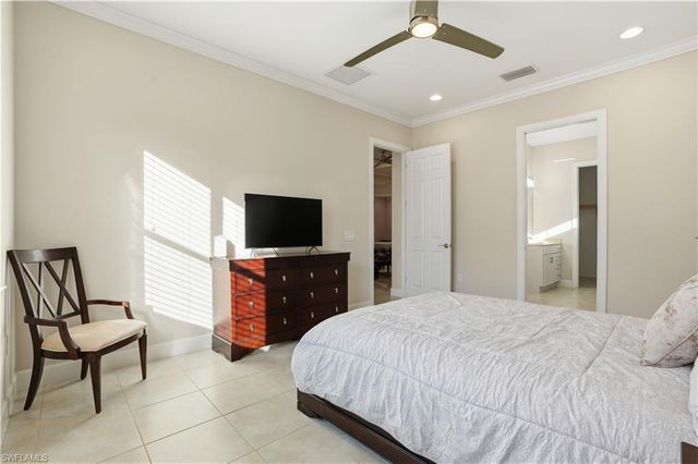 9328 Fieldstone LN, Naples, FL 34120