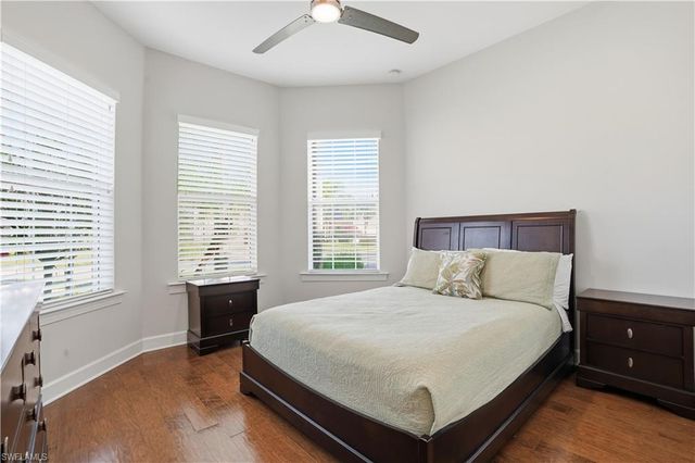 9328 Fieldstone LN, Naples, FL 34120