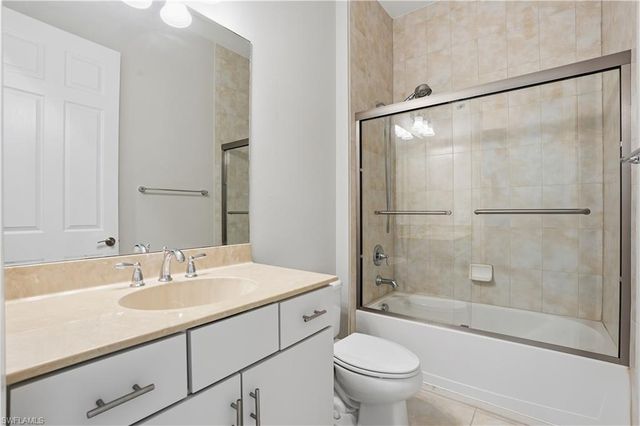 9328 Fieldstone LN, Naples, FL 34120