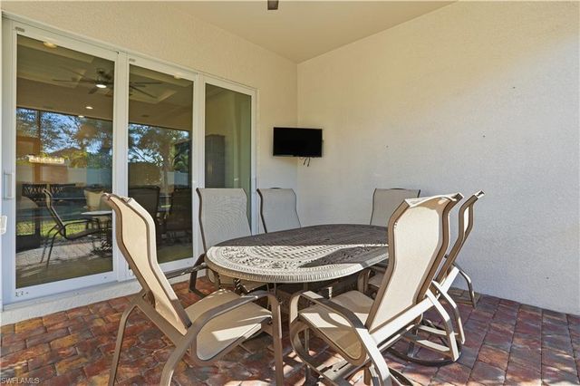 9328 Fieldstone LN, Naples, FL 34120