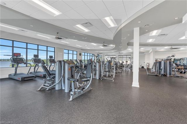 9328 Fieldstone LN, Naples, FL 34120