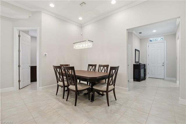 9328 Fieldstone LN, Naples, FL 34120