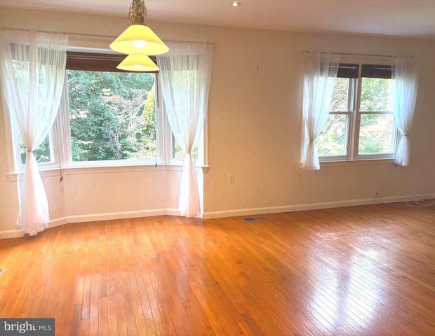 2847 SEMINOLE RD, Woodbridge, VA 22192