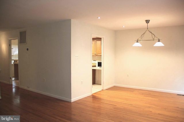 2847 SEMINOLE RD, Woodbridge, VA 22192