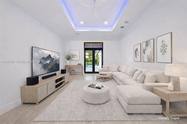 14527 Pepper Bush Dr, Palm Beach Gardens, FL 33418