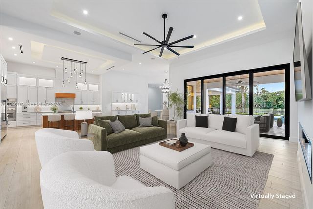 14527 Pepper Bush Dr, Palm Beach Gardens, FL 33418